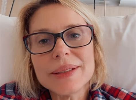 Paula Burlamaqui comenta recuperação de cirurgia no quadril: .